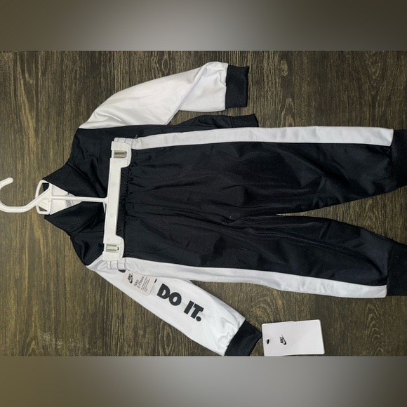 multicolor nike outfit